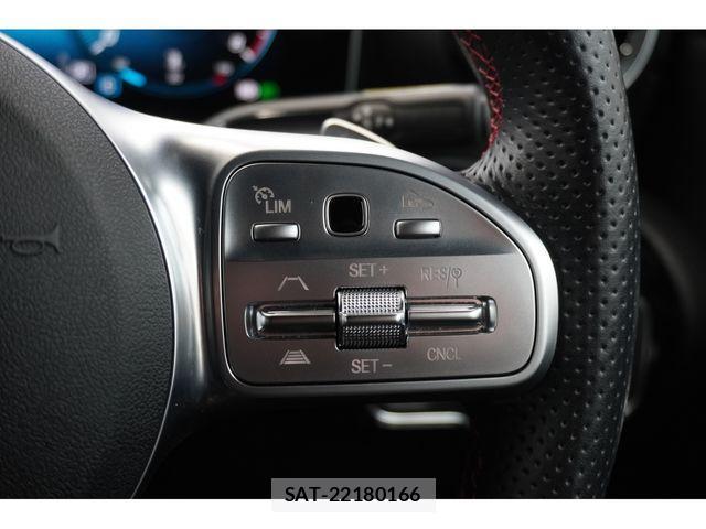Mercedes Benz A-CLASS 2021-02 3675563-12