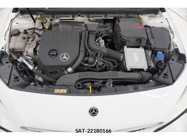 Mercedes Benz A-CLASS 2021-02 3675563-25