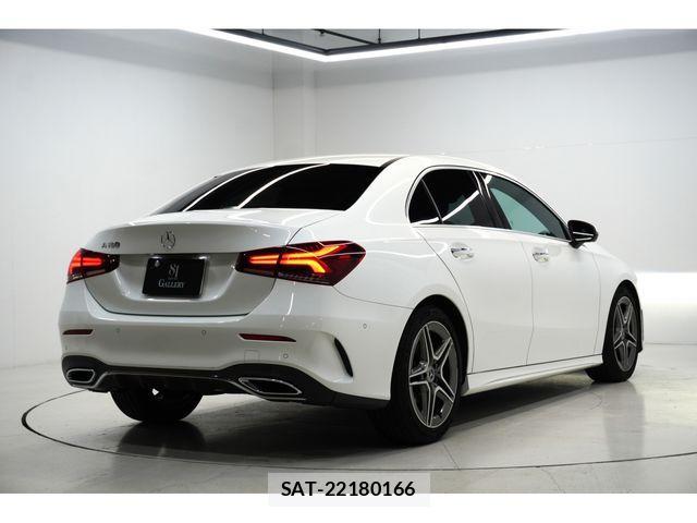 Mercedes Benz A-CLASS 2021-02 3675563-5