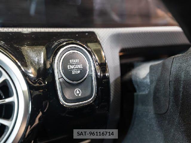 Mercedes Benz A-CLASS 2021-02 3675567-16