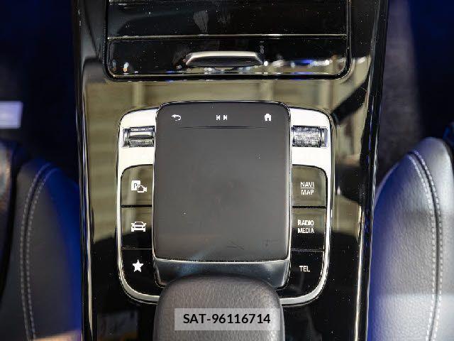 Mercedes Benz A-CLASS 2021-02 3675567-18