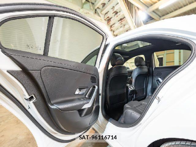 Mercedes Benz A-CLASS 2021-02 3675567-27