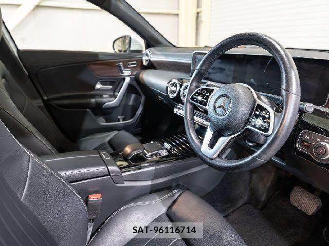 Mercedes Benz A-CLASS 2021-02 3675567-3