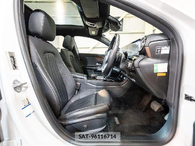 Mercedes Benz A-CLASS 2021-02 3675567-6