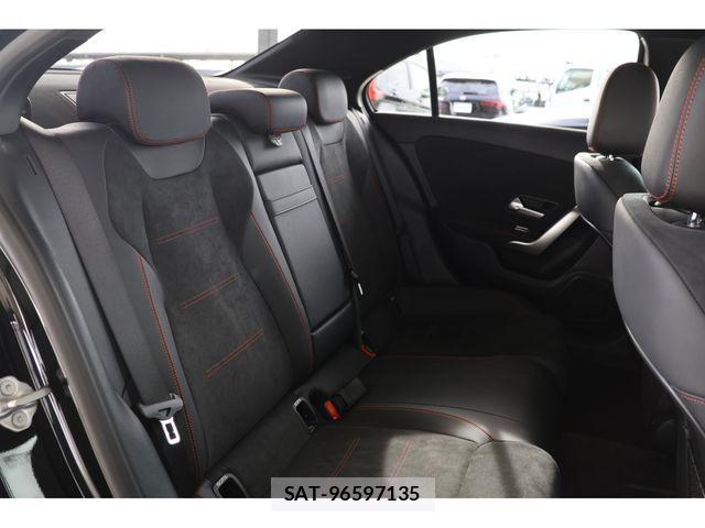 Mercedes Benz A-CLASS 2020-02 4326679-27