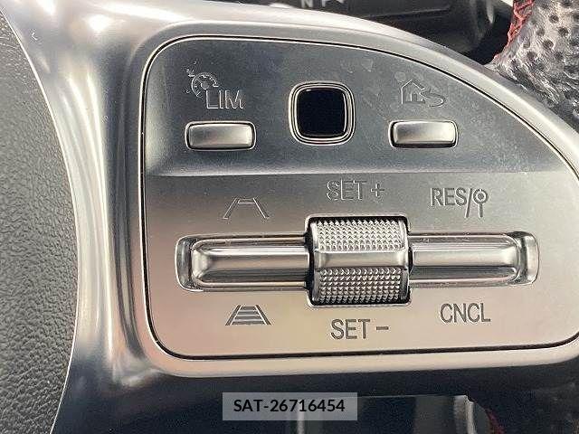 Mercedes Benz A-CLASS 2020-05 4755351-5