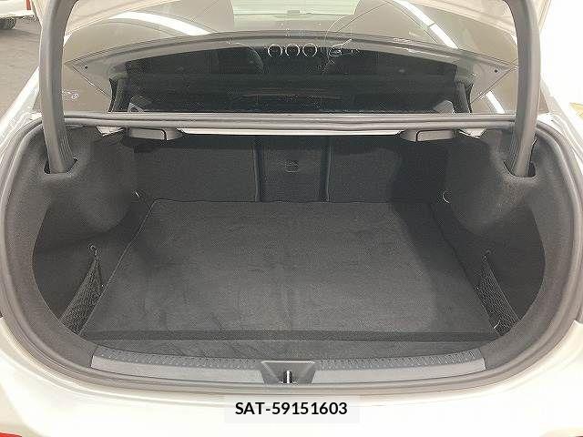 Mercedes Benz A-CLASS 2019-09 6012601-12