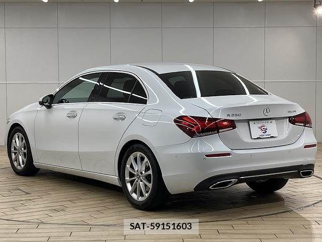 Mercedes Benz A-CLASS 2019-09 6012601-15