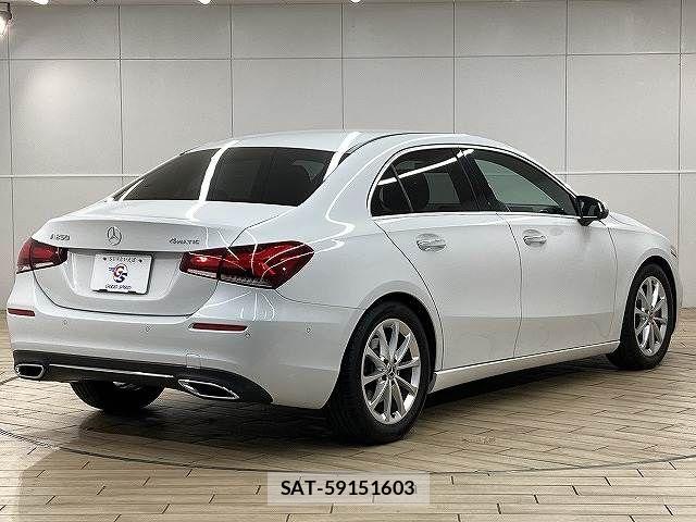 Mercedes Benz A-CLASS 2019-09 6012601-16