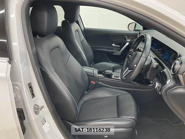 Mercedes Benz A-CLASS 2019-11 6216747-11