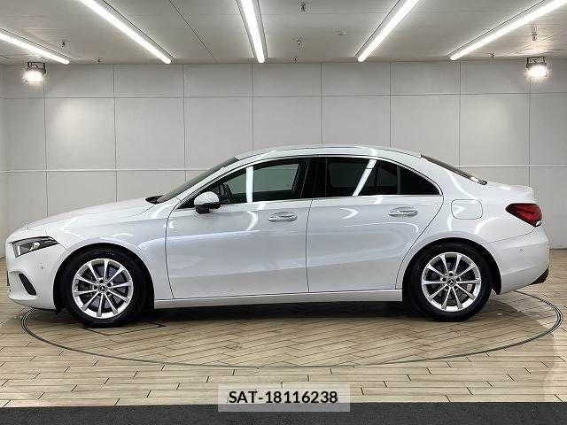 Mercedes Benz A-CLASS 2019-11 6216747-15