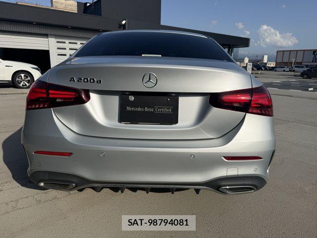 Mercedes Benz A-CLASS 2023-04 6245541-3