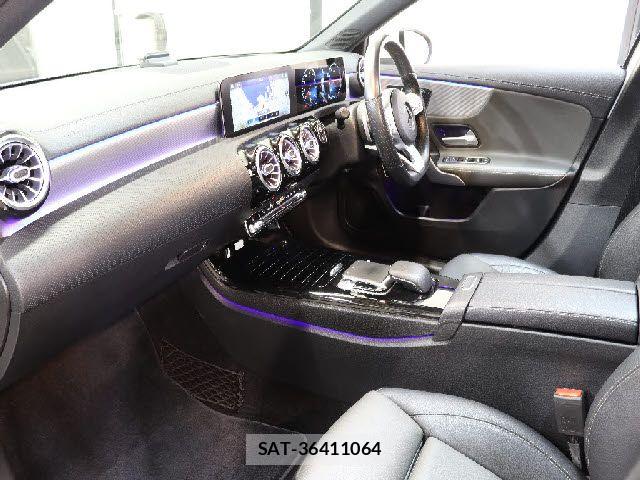 Mercedes Benz A-CLASS 2019-12 6245543-1