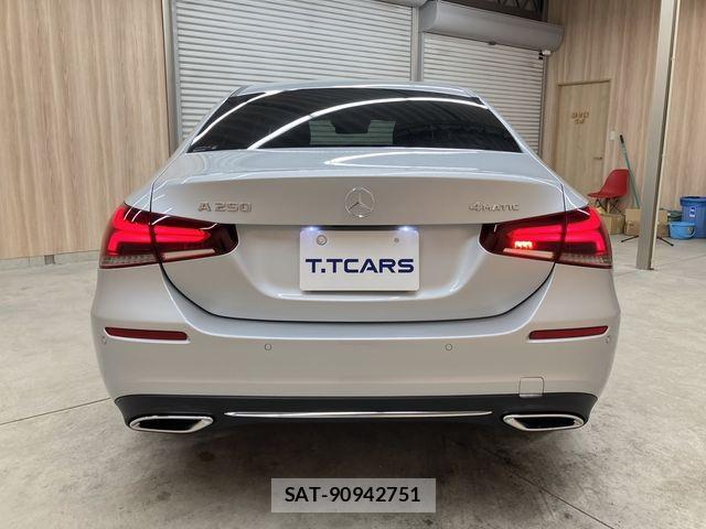 Mercedes Benz A-CLASS 2019-09 6613101-24