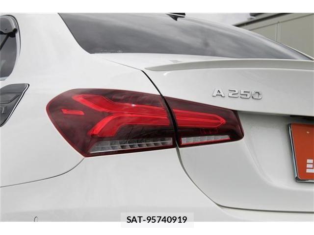 Mercedes Benz A-CLASS 2020-02 6613100-11