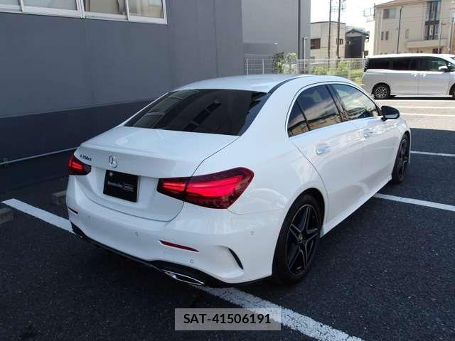 Mercedes Benz A-CLASS 2023-09 6641940-16