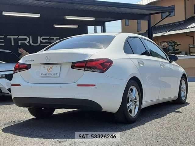 Mercedes Benz A-CLASS 2020-06 6672428-16