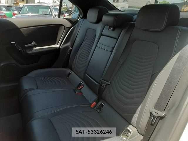 Mercedes Benz A-CLASS 2020-06 6672428-29