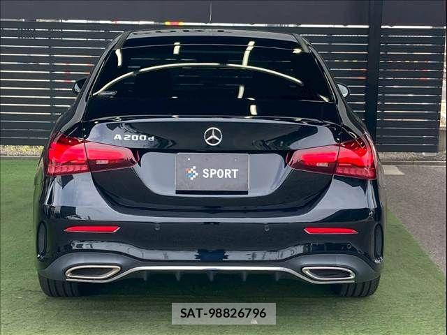 Mercedes Benz A-CLASS 2023-11 6672426-13