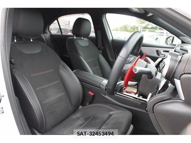 Mercedes Benz A-CLASS 2020-02 7059428-25