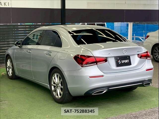 Mercedes Benz A-CLASS 2019-09 7221496-16