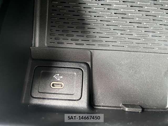 Mercedes Benz A-CLASS 2025-03 7358662-10