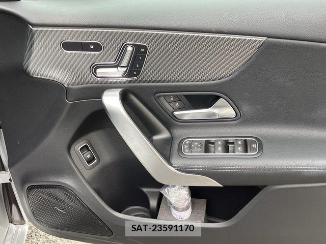 Mercedes Benz A-CLASS 2024-03 7501423-4
