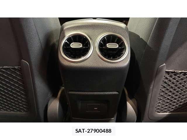 Mercedes Benz A-CLASS 2022-02 7617927-25