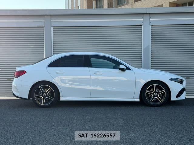 Mercedes Benz A-CLASS 2024-12 8208606-15