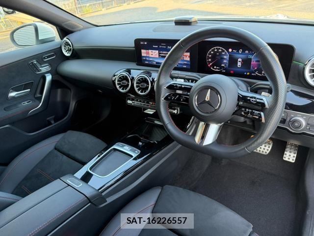 Mercedes Benz A-CLASS 2024-12 8208606-1