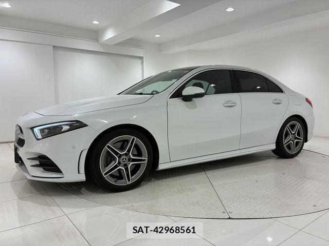 Mercedes Benz A-CLASS 2021-02 8208608-9