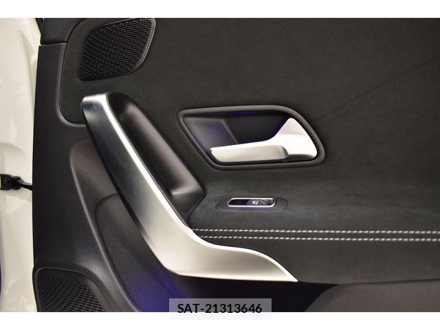 Mercedes Benz A-CLASS 2025-06 8315345-12