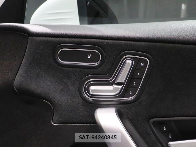 Mercedes Benz A-CLASS 2020-02 8562593-23