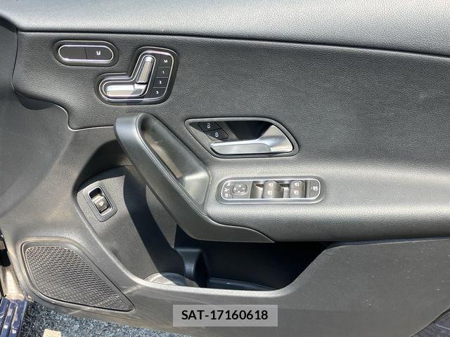 Mercedes Benz A-CLASS 2021-10 8743759-4