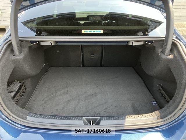 Mercedes Benz A-CLASS 2021-10 8743759-8