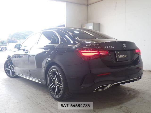 Mercedes Benz A-CLASS 2025-06 8743757-2