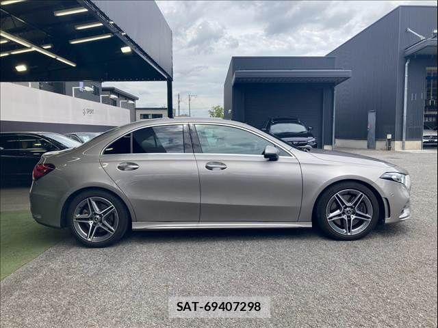 Mercedes Benz A-CLASS 2019-09 8743755-17