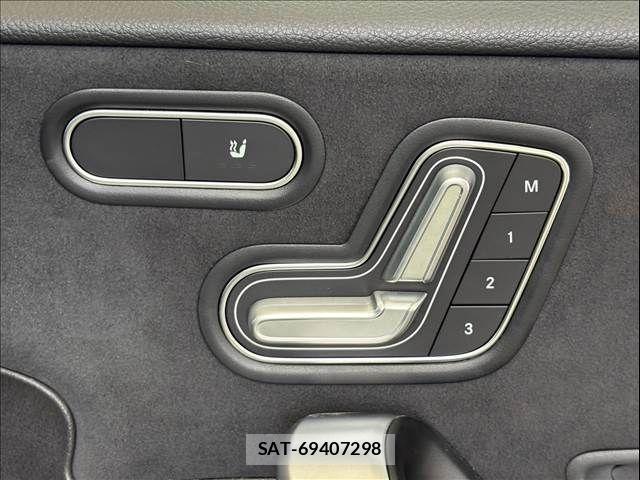 Mercedes Benz A-CLASS 2019-09 8743755-7