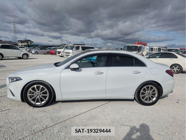 Mercedes Benz A-CLASS 2020-03 8780971-3