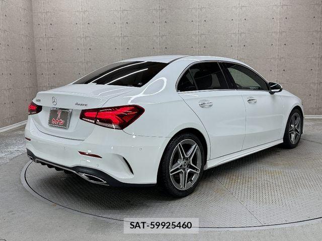 Mercedes Benz A-CLASS 2019-09 8830206-1