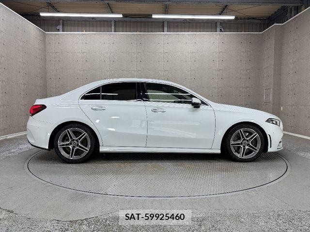 Mercedes Benz A-CLASS 2019-09 8830206-7