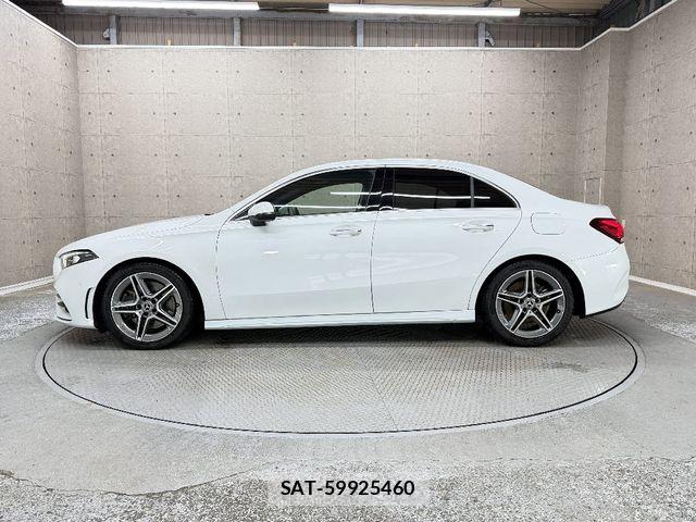 Mercedes Benz A-CLASS 2019-09 8830206-8