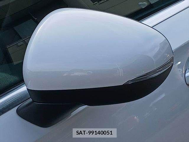 Mercedes Benz A-CLASS 2021-06 8880686-21