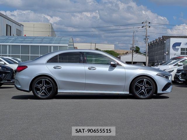 Mercedes Benz A-CLASS 2025-01 8883890-17