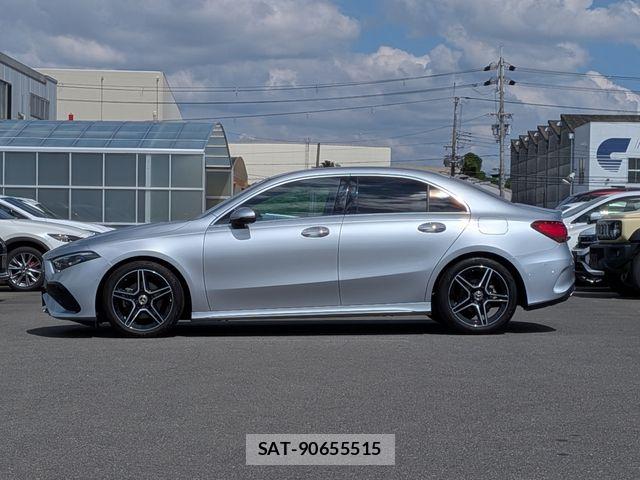 Mercedes Benz A-CLASS 2025-01 8883890-21