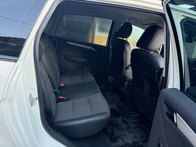 Mercedes Benz B-CLASS 2011-03 1464081-11