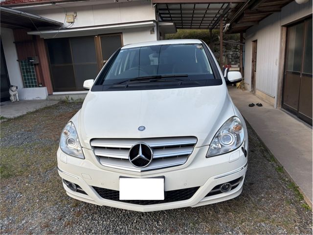 Mercedes Benz B-CLASS 2011-03 1464081-1