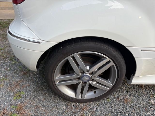 Mercedes Benz B-CLASS 2011-03 1464081-4