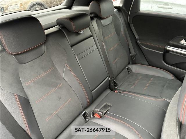 Mercedes Benz B-CLASS 2019-07 3771812-13