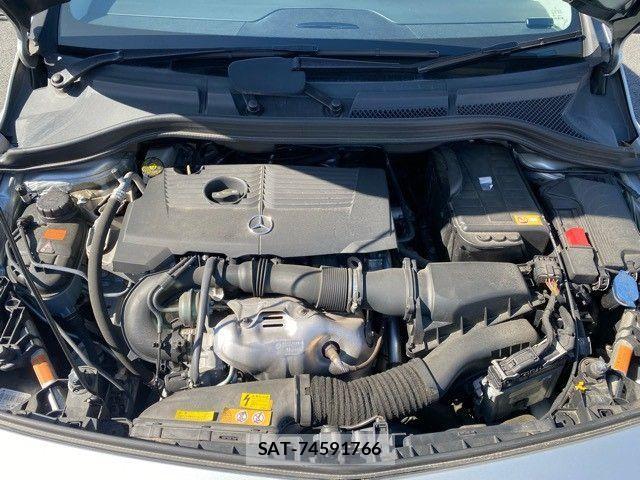 Mercedes Benz B-CLASS 2013-09 4326709-27